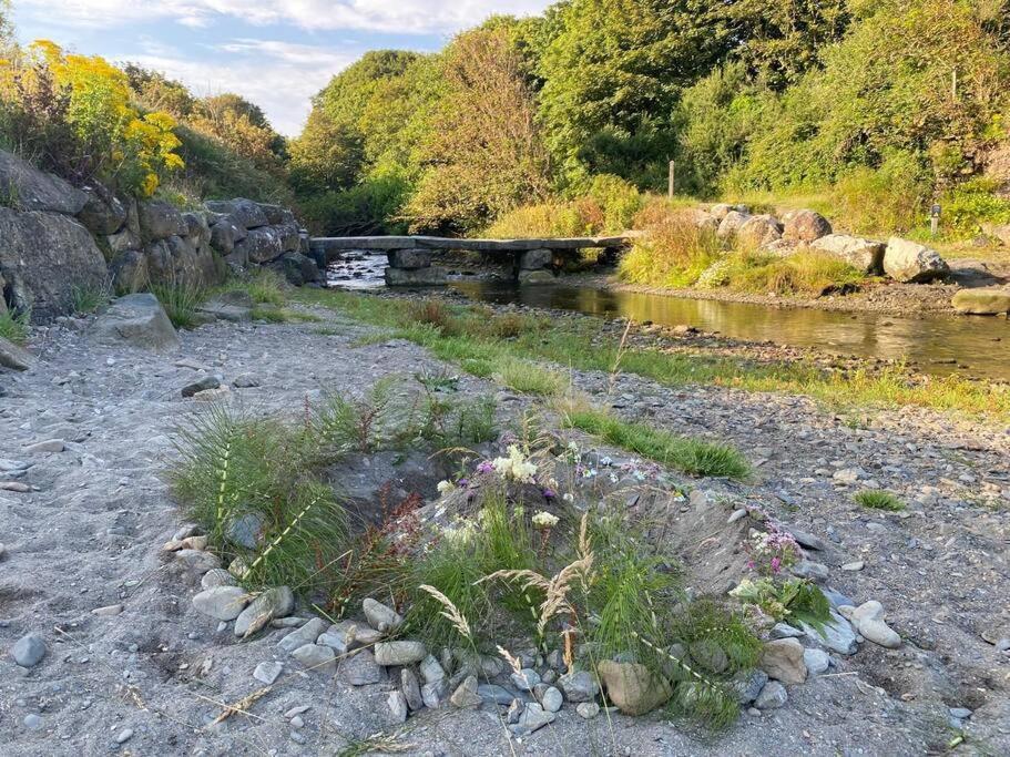 Banc Cottage Moylgrove Esterno foto
